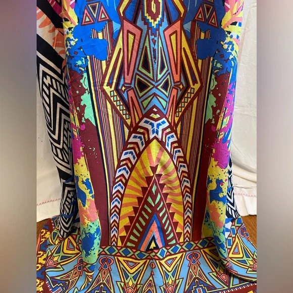 Colorful art deco maxi halter dress - Picture 3 of 9